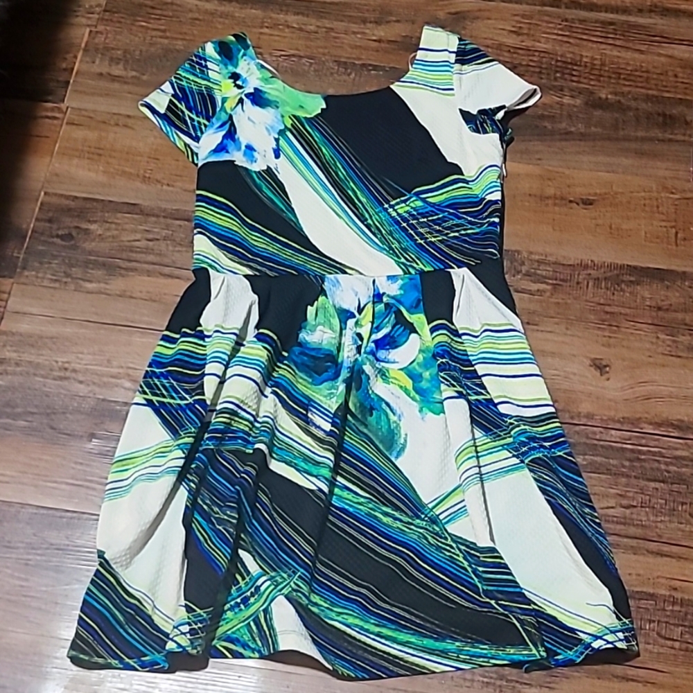 db established 1962 Dress